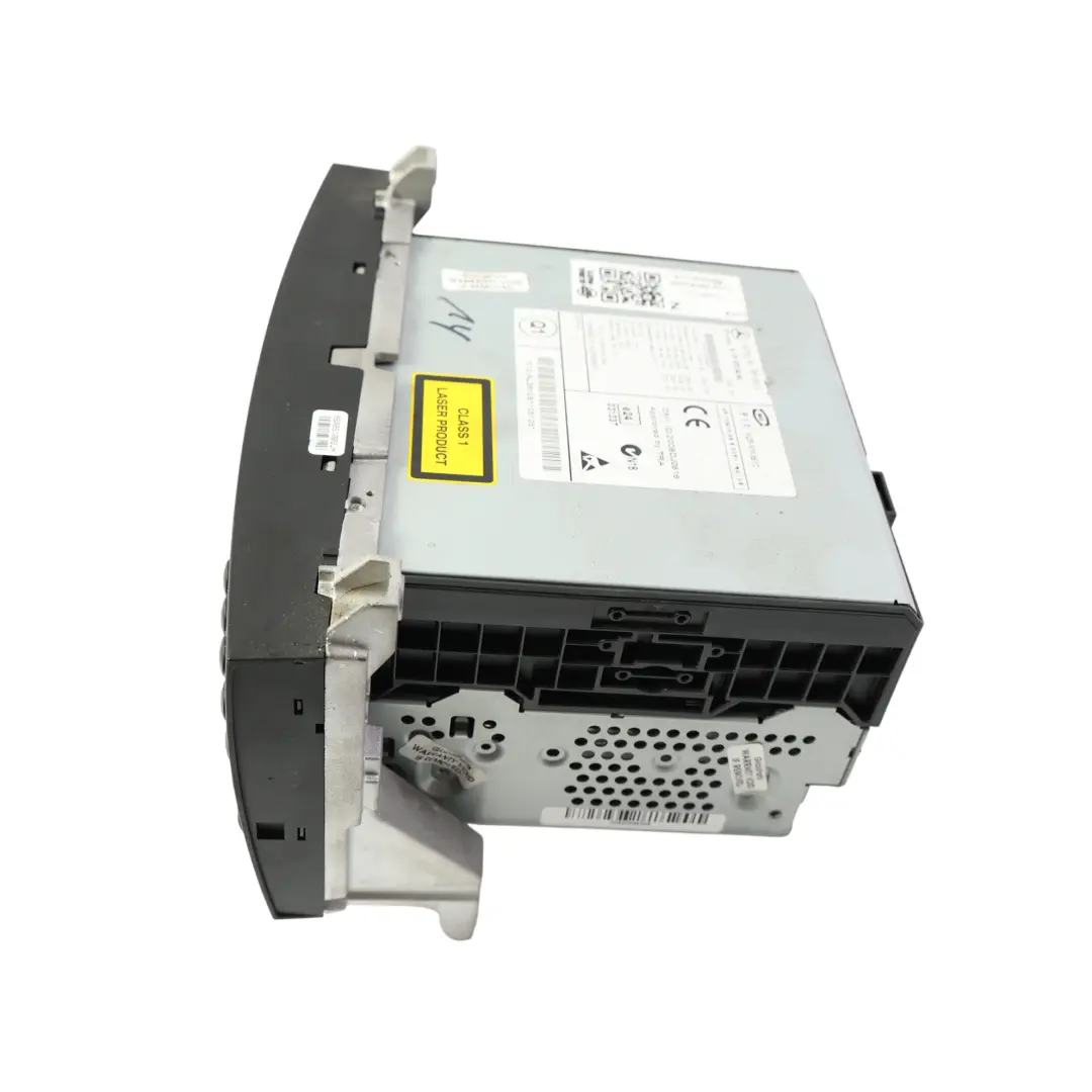 Radio Player CD COMAND Head Unit Controller to Mercedes R171 with Part number A1718705494 Mercedes R171 Radio Player CD COMAND Head Unit Controller - SKU A1718705494 - Part number A1718705494