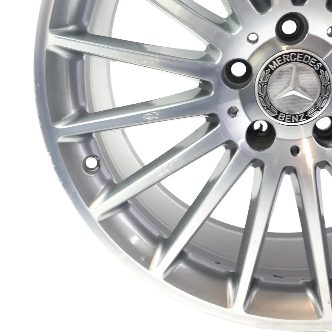 Przednia Srebrna Felga 19" 8J ET48 do Mercedes C117 W176 AMG o numerze A1764010502 Mercedes C117 W176 AMG Przednia Srebrna Felga 19" 8J ET48 - SKU A1764010502-5 - Numer Części A1764010502