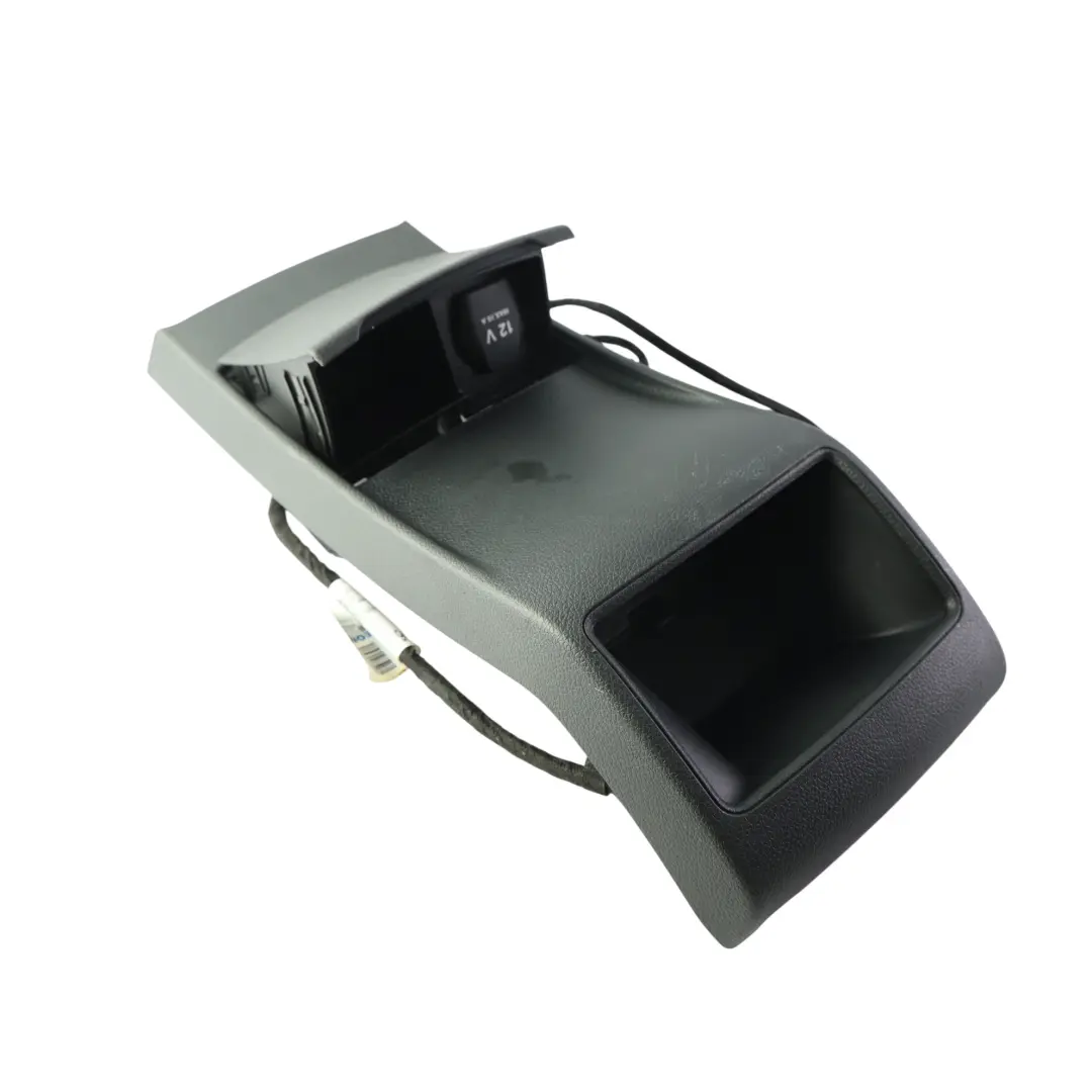 Mercedes W176 Consola Central Trasera Inserto Bandeja Panel A2466460069 - SKU A1766800710-1 - Número de pieza A1766800710