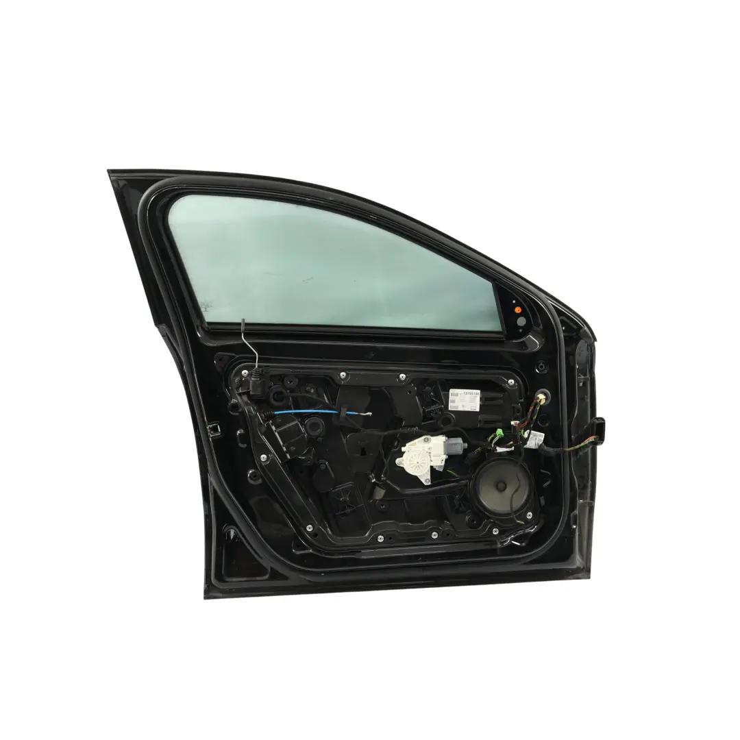 Puerta Delantera Izquierda Kosmos Negro Cósmico Metalizado - 191 para Mercedes W176 con número de pieza A1767200105 Mercedes W176 Puerta Delantera Izquierda Kosmos Negro Cósmico Metalizado - 191 - SKU A1767200105-KB - Número de pieza A1767200105