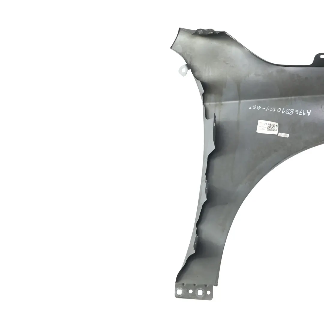 Aile Avant Gauche Garniture Latérale Mountain Grey - 787 pour Mercedes W176 à propos du numéro de pièce A1768810101 Mercedes W176 Aile Avant Gauche Garniture Latérale Mountain Grey - 787 - SKU A1768810101-MG - Numéro de pièce A1768810101
