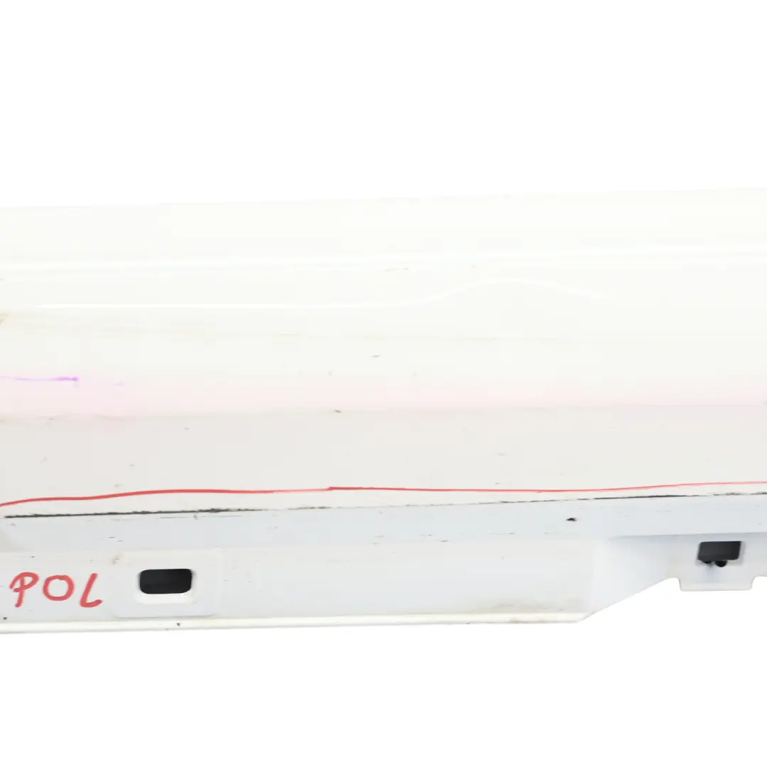Faldón Lateral Izquierdo Cubre Umbral Blanco Polar para Mercedes W177 W247 con número de pieza A1776980100 Mercedes W177 W247 Faldón Lateral Izquierdo Cubre Umbral Blanco Polar - SKU A1776980100-POL - Número de pieza A1776980100