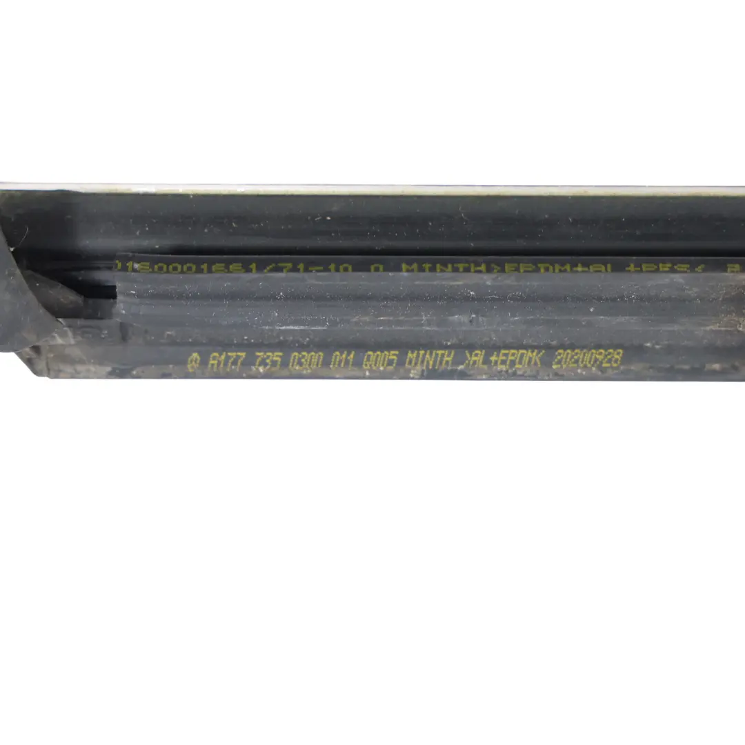 Mercedes W177 Guarnizione Vetro Porta Anteriore Sinistra Nero - SKU A1777258500 - Numero di parte A1777258500