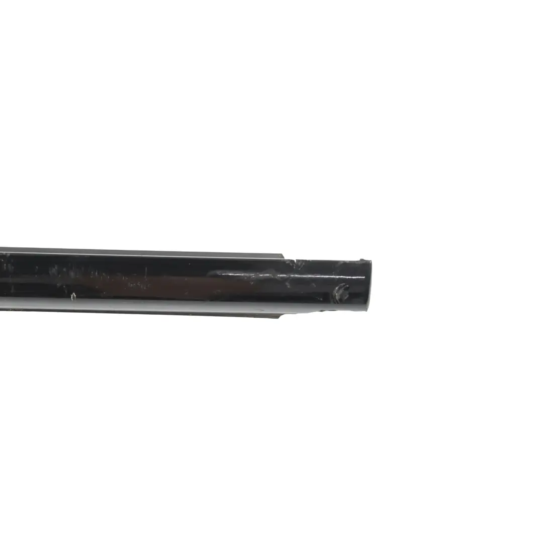 Mercedes W177 Junta Ventana Puerta Trasera Derecha Negra - SKU A1777352401-2 - Número de pieza A1777352401