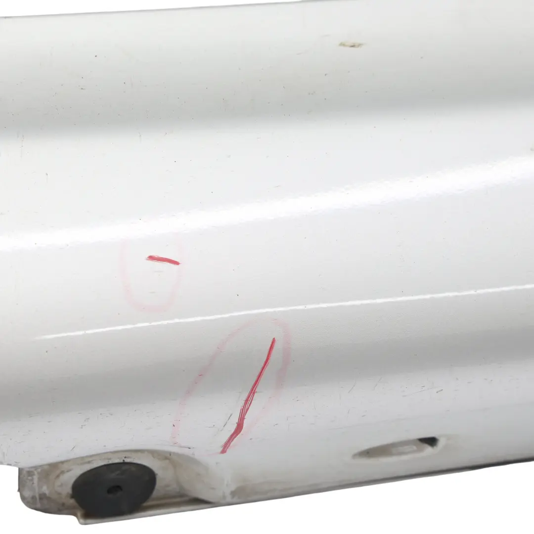 Seitenschweller Abdeckung Verkleidung Rechts Brillantsilber 9744 für Mercedes CL203 mit Teilenummer A2036980654 Mercedes CL203 Seitenschweller Abdeckung Verkleidung Rechts Brillantsilber 9744 - SKU A2036980654-BRS1 - Teilenummer A2036980654