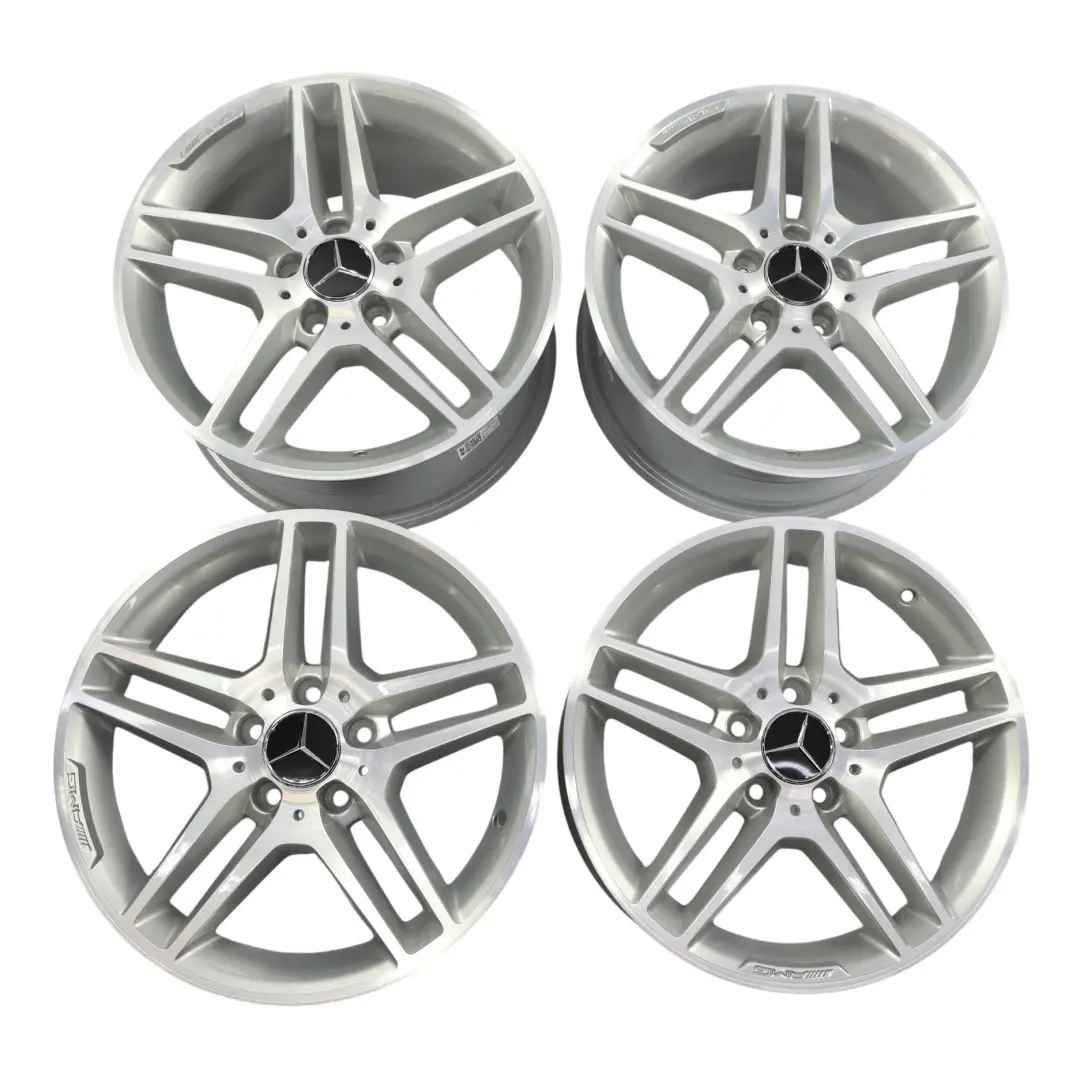 Mercedes Cerchi Lega Argento Set 4x 17" 7.5J ET:47 8.5J ET:58 A2044012300 - SKU A2044012300-SET - Numero di parte A2044012300-SET