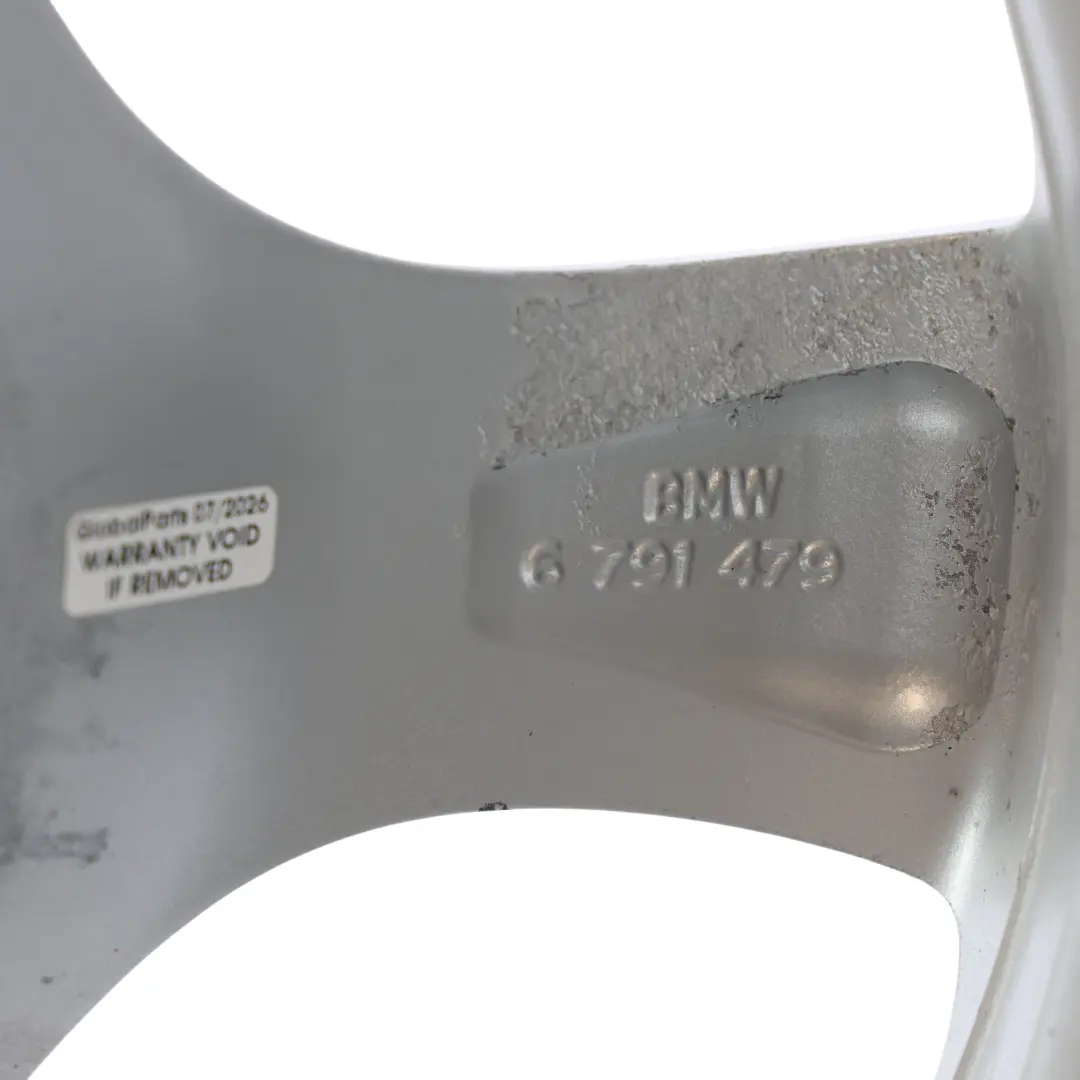 Felga Aluminiowa Srebrna 17" 7,5J ET:47 do Mercedes W204 o numerze A2044017402 Mercedes W204 Felga Aluminiowa Srebrna 17" 7,5J ET:47 - SKU A2044017402-2 - Numer Części A2044017402