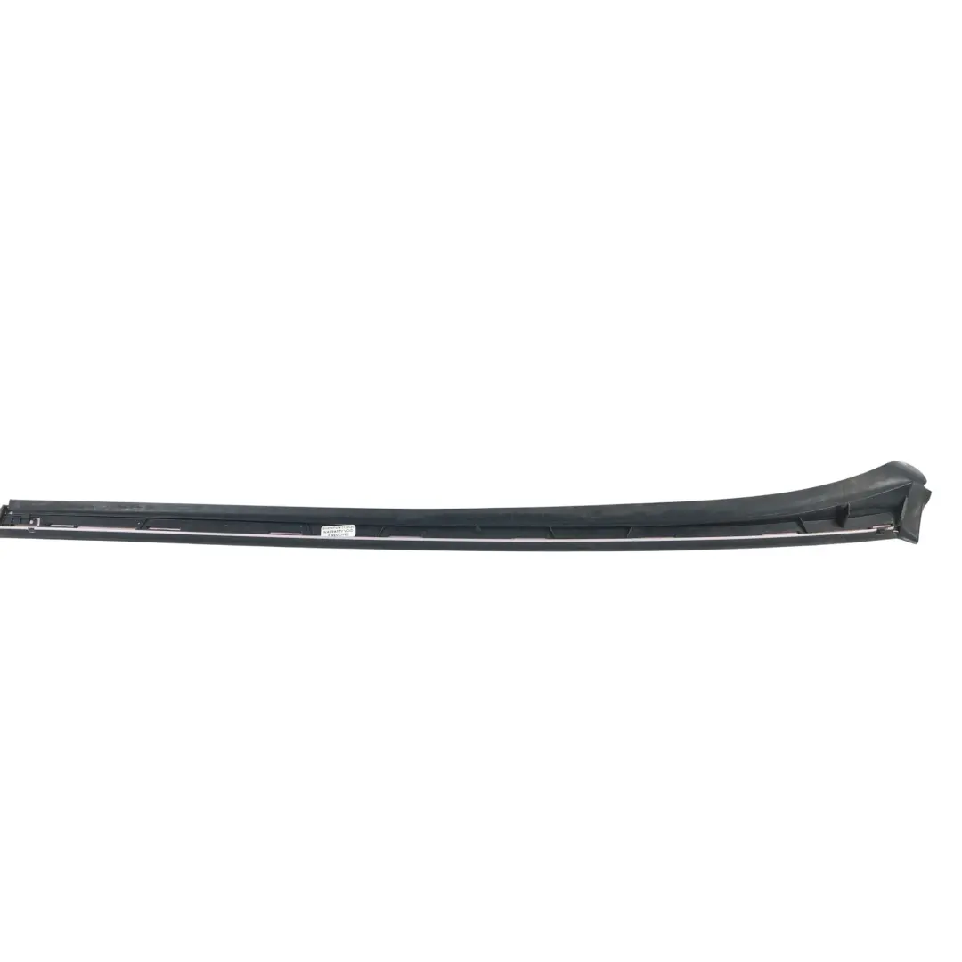 Deflettore Acqua Parabrezza Anteriore Sinistro per Mercedes W204 con numero di parte A2046906862 Mercedes W204 Deflettore Acqua Parabrezza Anteriore Sinistro - SKU A2046906862 - Numero di parte A2046906862