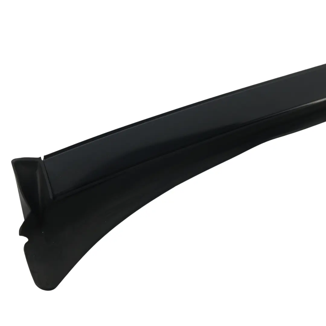 Deflettore Acqua Parabrezza Anteriore Destro per Mercedes W204 con numero di parte A2046907162 Mercedes W204 Deflettore Acqua Parabrezza Anteriore Destro - SKU A2046907162 - Numero di parte A2046907162