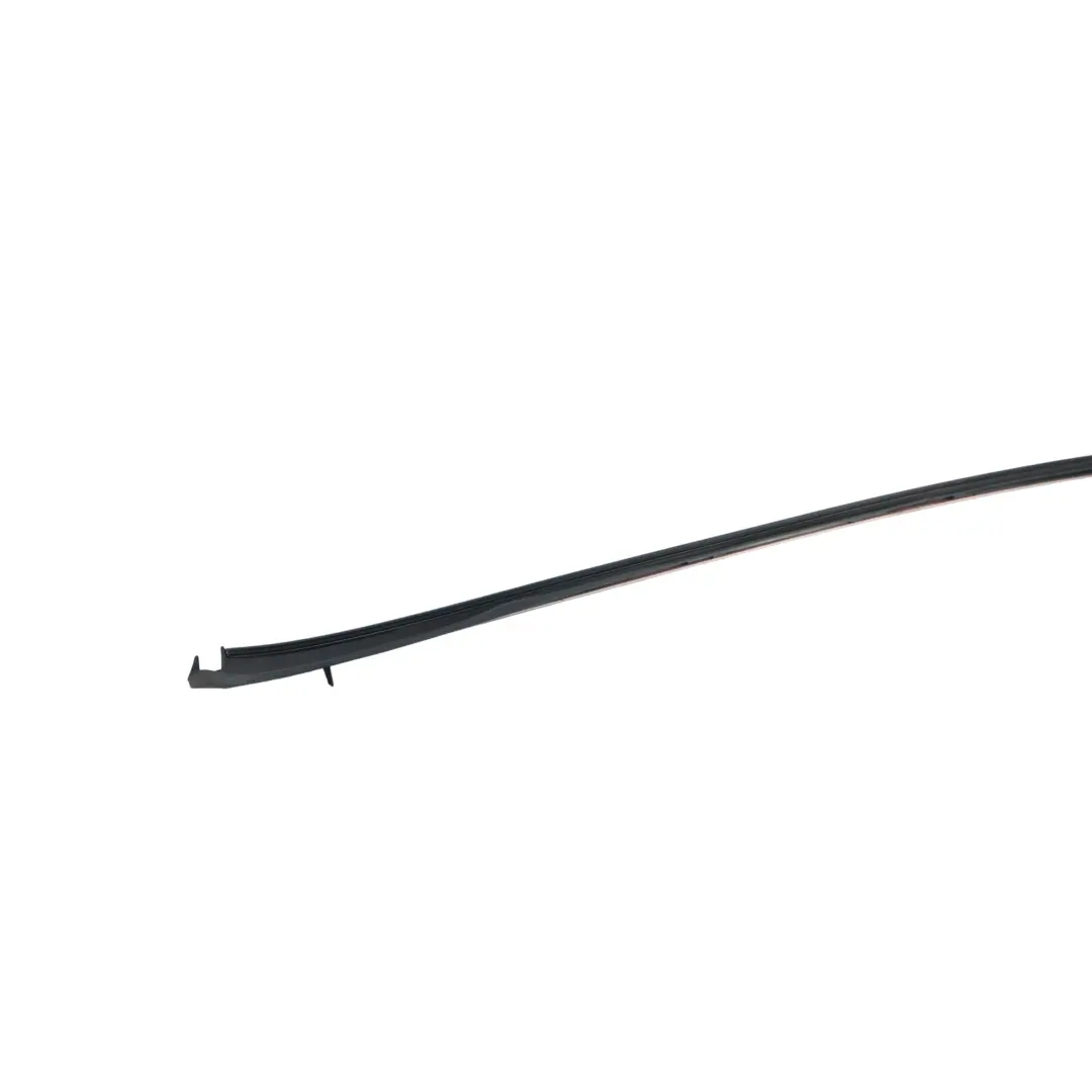 Deflettore Acqua Parabrezza Anteriore Destro per Mercedes W204 con numero di parte A2046907162 Mercedes W204 Deflettore Acqua Parabrezza Anteriore Destro - SKU A2046907162 - Numero di parte A2046907162