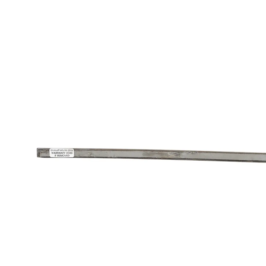 Baguette Moulure Porte Arrière Gauche pour Mercedes W204 S204 à propos du numéro de pièce A2047300180 Mercedes W204 S204 Baguette Moulure Porte Arrière Gauche - SKU A2047300180 - Numéro de pièce A2047300180
