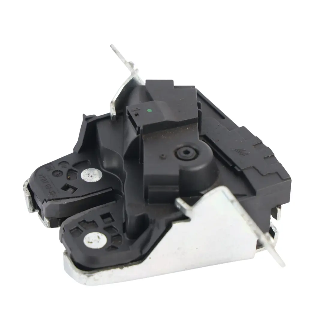 W218 Serrure Verrou Hayon Coffre pour Mercedes W166 W204 W212 à propos du numéro de pièce A2047400635 Mercedes W166 W204 W212 W218 Serrure Verrou Hayon Coffre - SKU A2047400635 - Numéro de pièce A2047400635