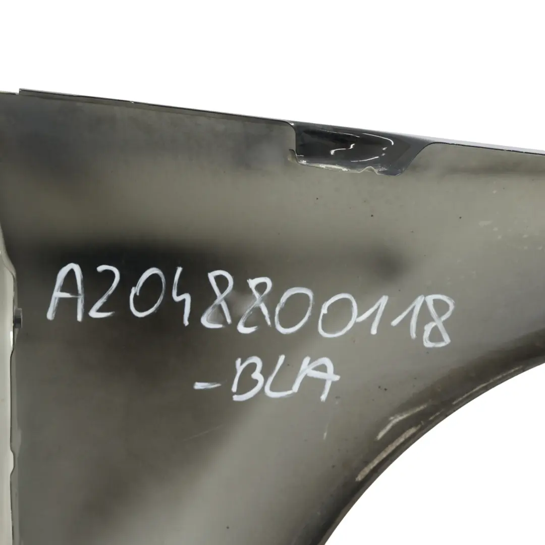 Pannello Parafango Anteriore Sinistro Nero - 040 per Mercedes W204 con numero di parte A2048800118 Mercedes W204 Pannello Parafango Anteriore Sinistro Nero - 040 - SKU A2048800118-BLA - Numero di parte A2048800118