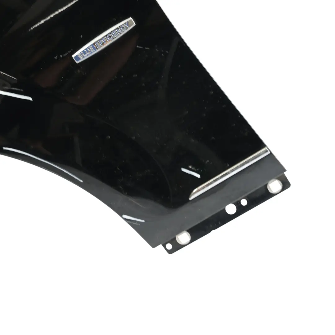Panneau Aile Latérale Avant Gauche Noir - 040 pour Mercedes W204 à propos du numéro de pièce A2048800118 Mercedes W204 Panneau Aile Latérale Avant Gauche Noir - 040 - SKU A2048800118-BLA - Numéro de pièce A2048800118