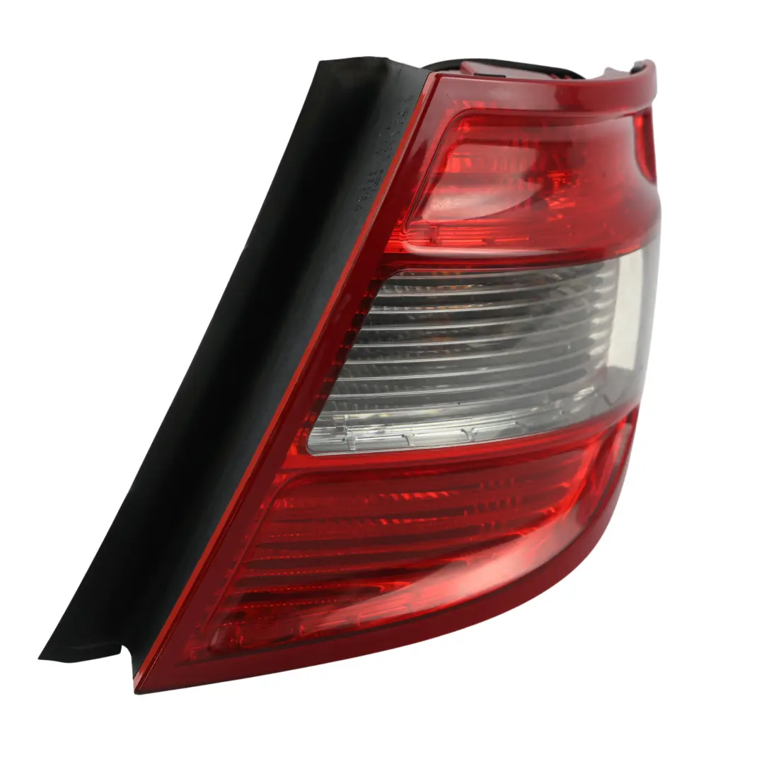 Fanale Posteriore Destro Lato Pannello per Mercedes W204 con numero di parte A2049069402 Mercedes W204 Fanale Posteriore Destro Lato Pannello - SKU A2049069402 - Numero di parte A2049069402