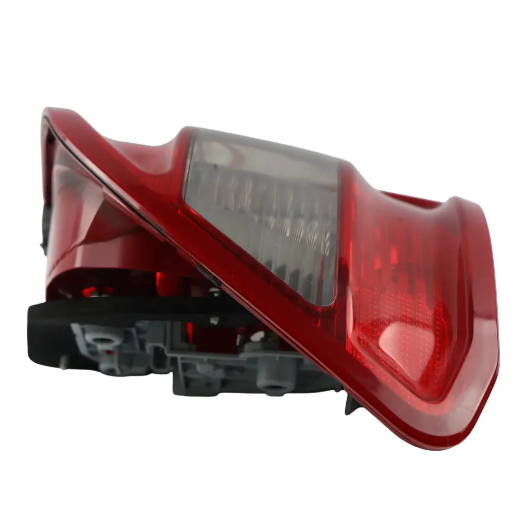 Fanale Posteriore Destro Lato Pannello per Mercedes W204 con numero di parte A2049069402 Mercedes W204 Fanale Posteriore Destro Lato Pannello - SKU A2049069402 - Numero di parte A2049069402