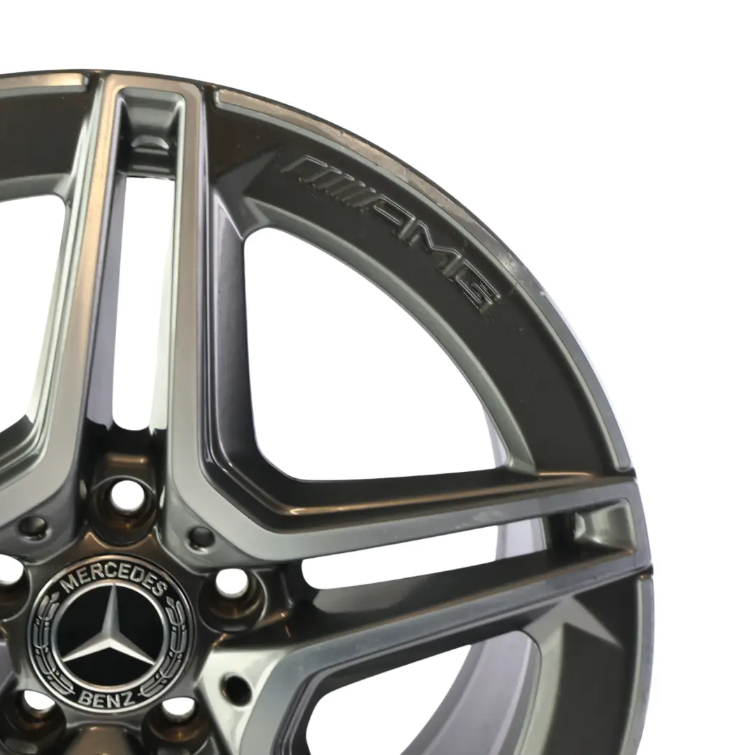 Jante arrière alliage AMG 18" ET:49 8,5J pour Mercedes W205 à propos du numéro de pièce A2054019600 Mercedes W205 Jante arrière alliage AMG 18" ET:49 8,5J - SKU A2054019600-1 - Numéro de pièce A2054019600