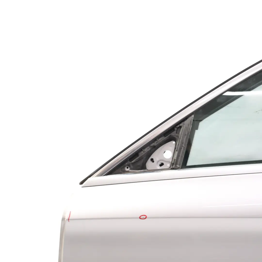 Porta Anteriore Sinistra Iridium Silver Metallic - 775 per Mercedes W205 con numero di parte A2057200105 Mercedes W205 Porta Anteriore Sinistra Iridium Silver Metallic - 775 - SKU A2057200105-IRS - Numero di parte A2057200105