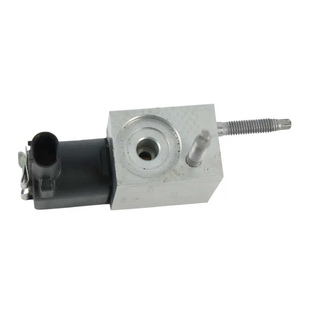 Con Refrigerant Valve C300h OM651 to Mercedes W205 W213 C253 Air with Part number A2058307401 Mercedes W205 W213 C253 Air Con Refrigerant Valve C300h OM651 - SKU A2058307401 - Part number A2058307401