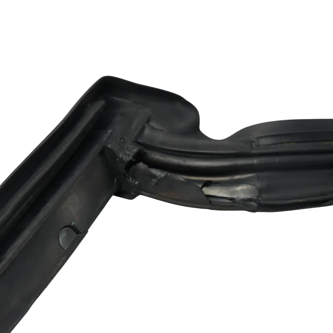 Joint Étanchéité Pare-Brise Caoutchouc pour Mercedes A207 Cabriolet à propos du numéro de pièce A2076710120 Mercedes A207 Cabriolet Joint Étanchéité Pare-Brise Caoutchouc - SKU A2076710120 - Numéro de pièce A2076710120