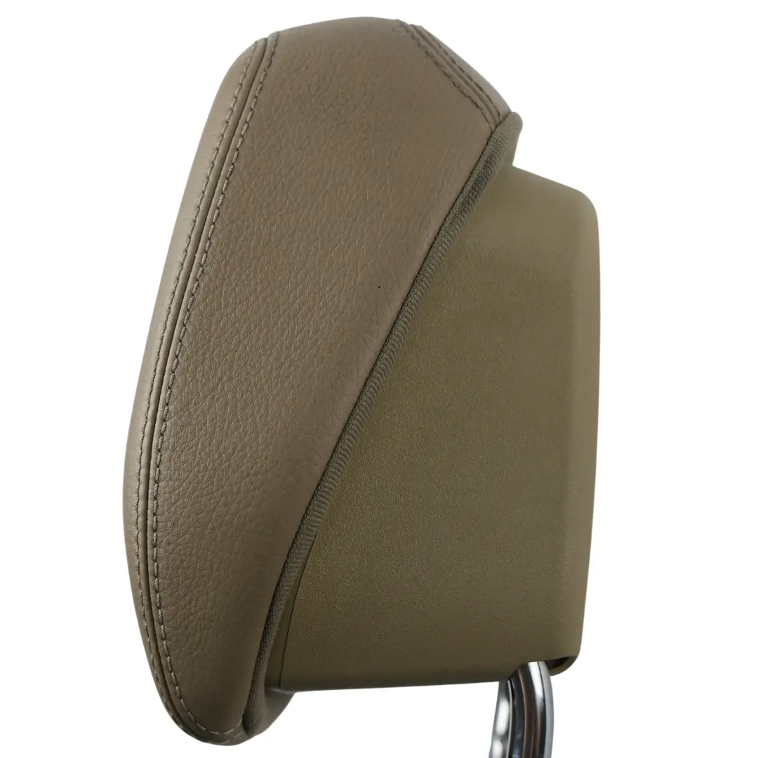Kopfstütze Vordersitz Links Rechts Leder für Mercedes C207 A207 mit Teilenummer A2079700450 Mercedes C207 A207 Kopfstütze Vordersitz Links Rechts Leder - SKU A2079700450 - Teilenummer A2079700450