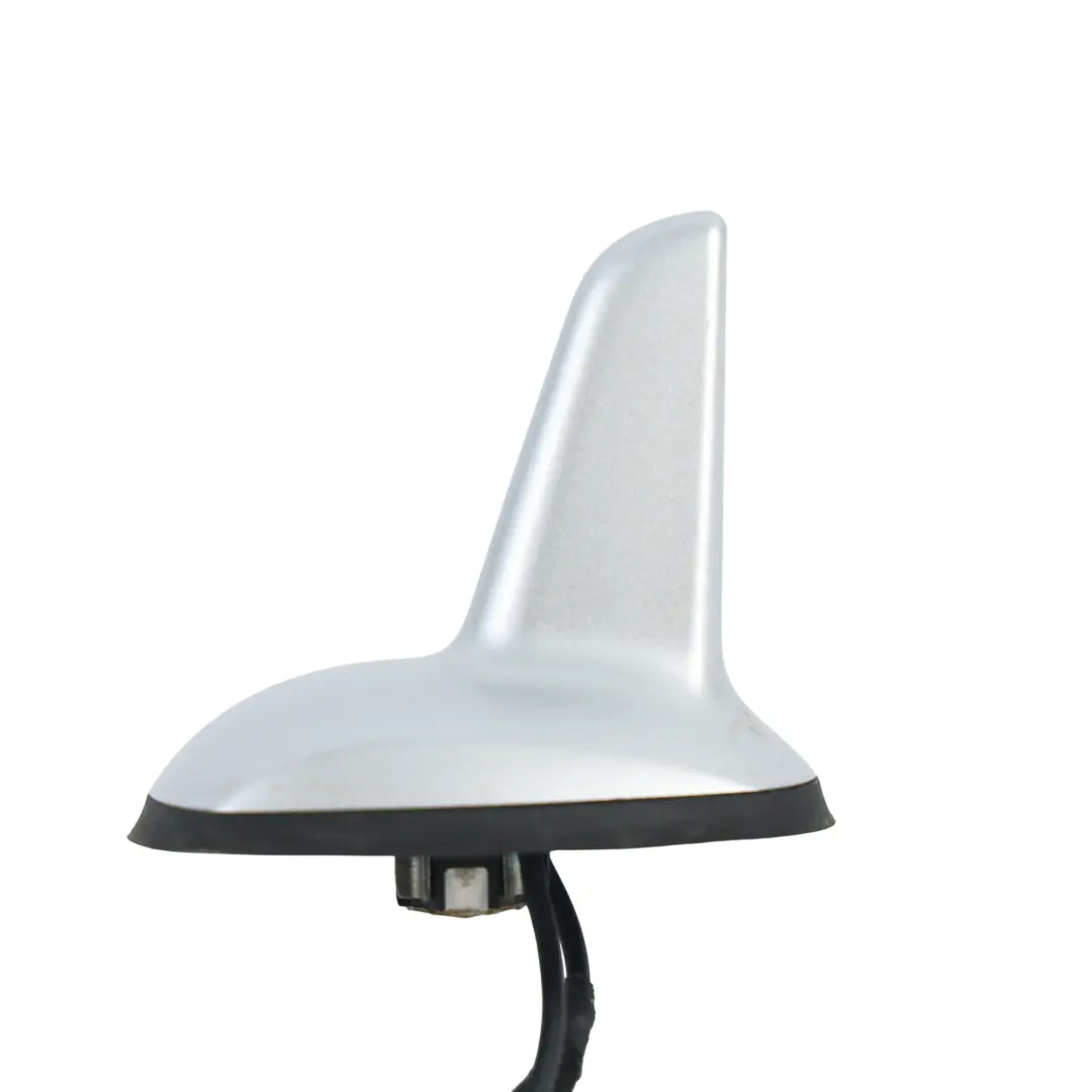 Antenna Tetto Cablaggio Pinna Squalo Argento Iridium 775 per Mercedes W211 con numero di parte A2114401507 Mercedes W211 Antenna Tetto Cablaggio Pinna Squalo Argento Iridium 775 - SKU A2114401507-IRS - Numero di parte A2114401507