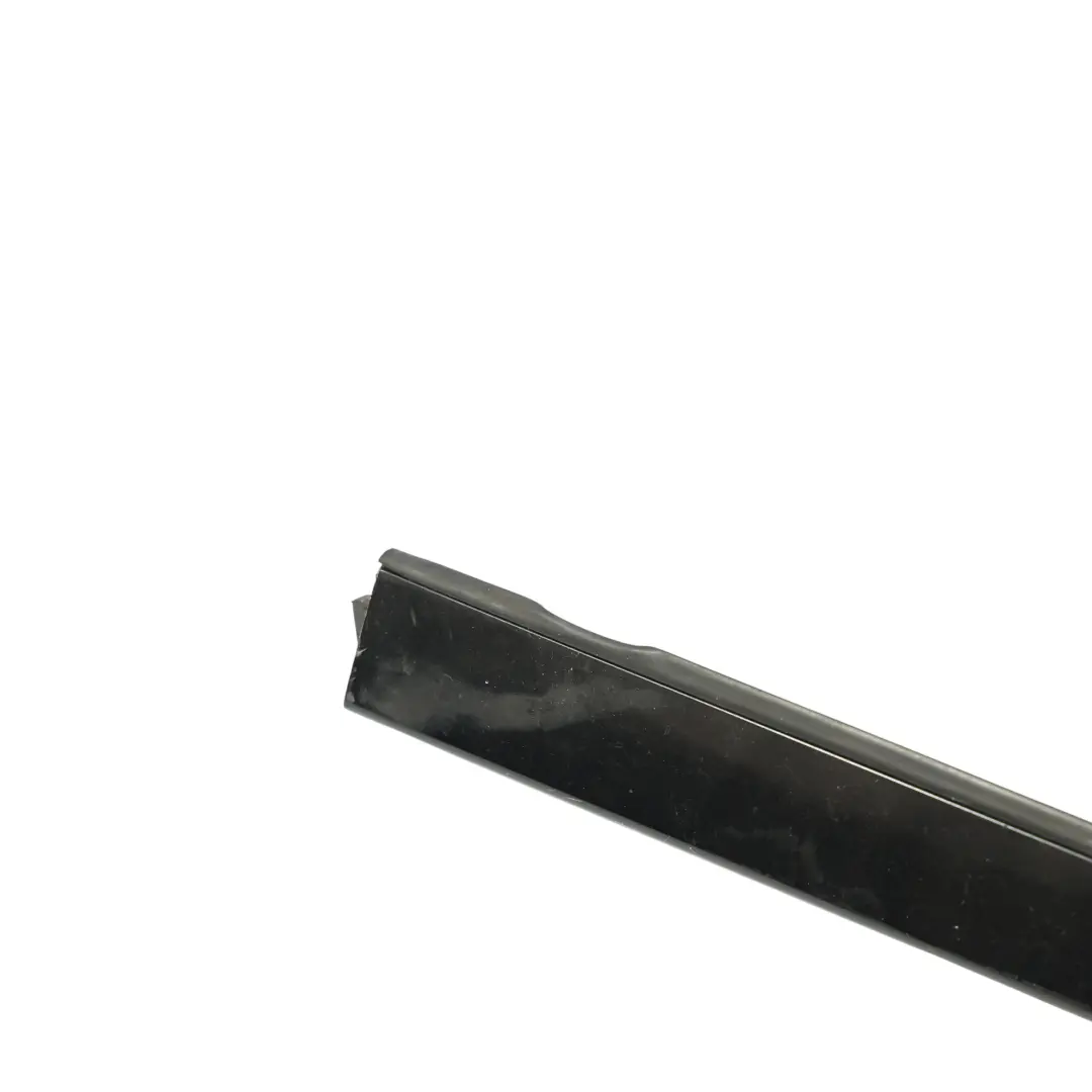 Baguette Garniture Toit Latérale Droite Noir Obsidienne - 197 pour Mercedes W211 à propos du numéro de pièce A2116900862 Mercedes W211 Baguette Garniture Toit Latérale Droite Noir Obsidienne - 197 - SKU A2116900862-OB - Numéro de pièce A2116900862