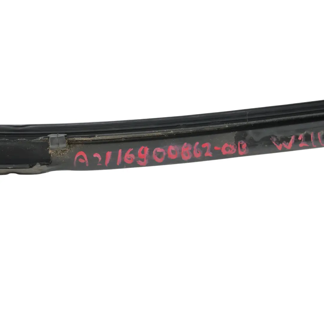 Baguette Garniture Toit Latérale Droite Noir Obsidienne - 197 pour Mercedes W211 à propos du numéro de pièce A2116900862 Mercedes W211 Baguette Garniture Toit Latérale Droite Noir Obsidienne - 197 - SKU A2116900862-OB - Numéro de pièce A2116900862