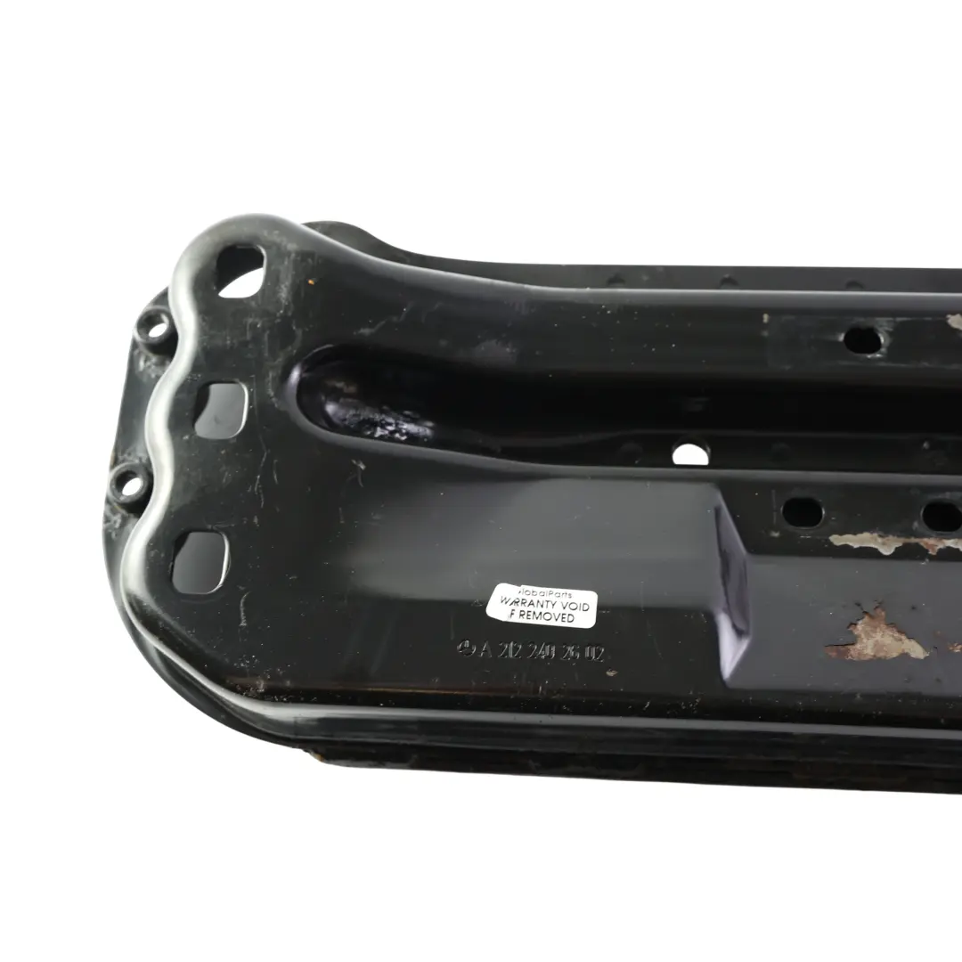 Mercedes W212 Supporto Motore Sospensione Posteriore OM651 Diesel - SKU A2122402602 - Numero di parte A2122402602