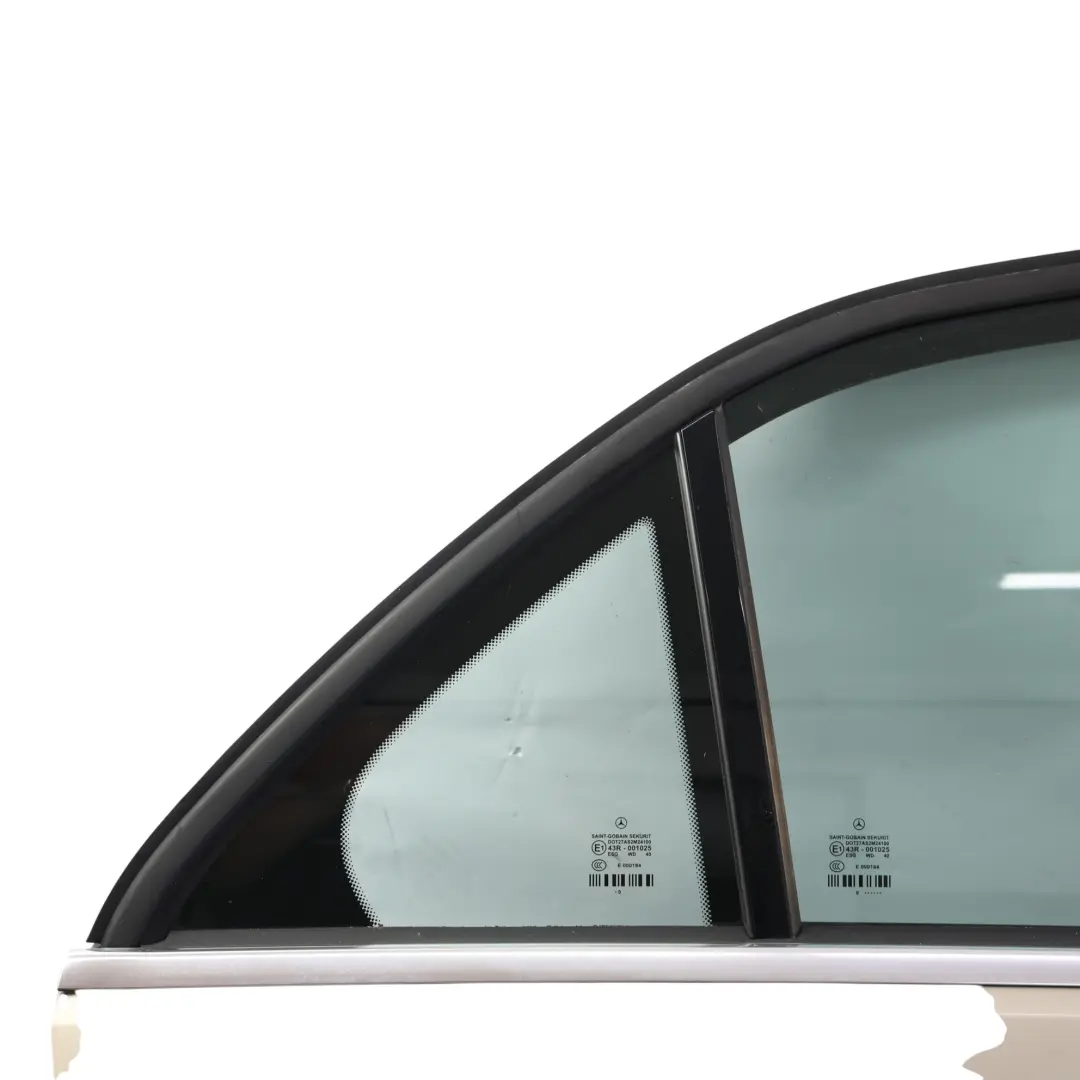 Tür Hinten Rechts Pearl Beige Metallic - 794 für Mercedes W212 Limousine mit Teilenummer A2127300205 Mercedes W212 Limousine Tür Hinten Rechts Pearl Beige Metallic - 794 - SKU A2127300205-PBE - Teilenummer A2127300205