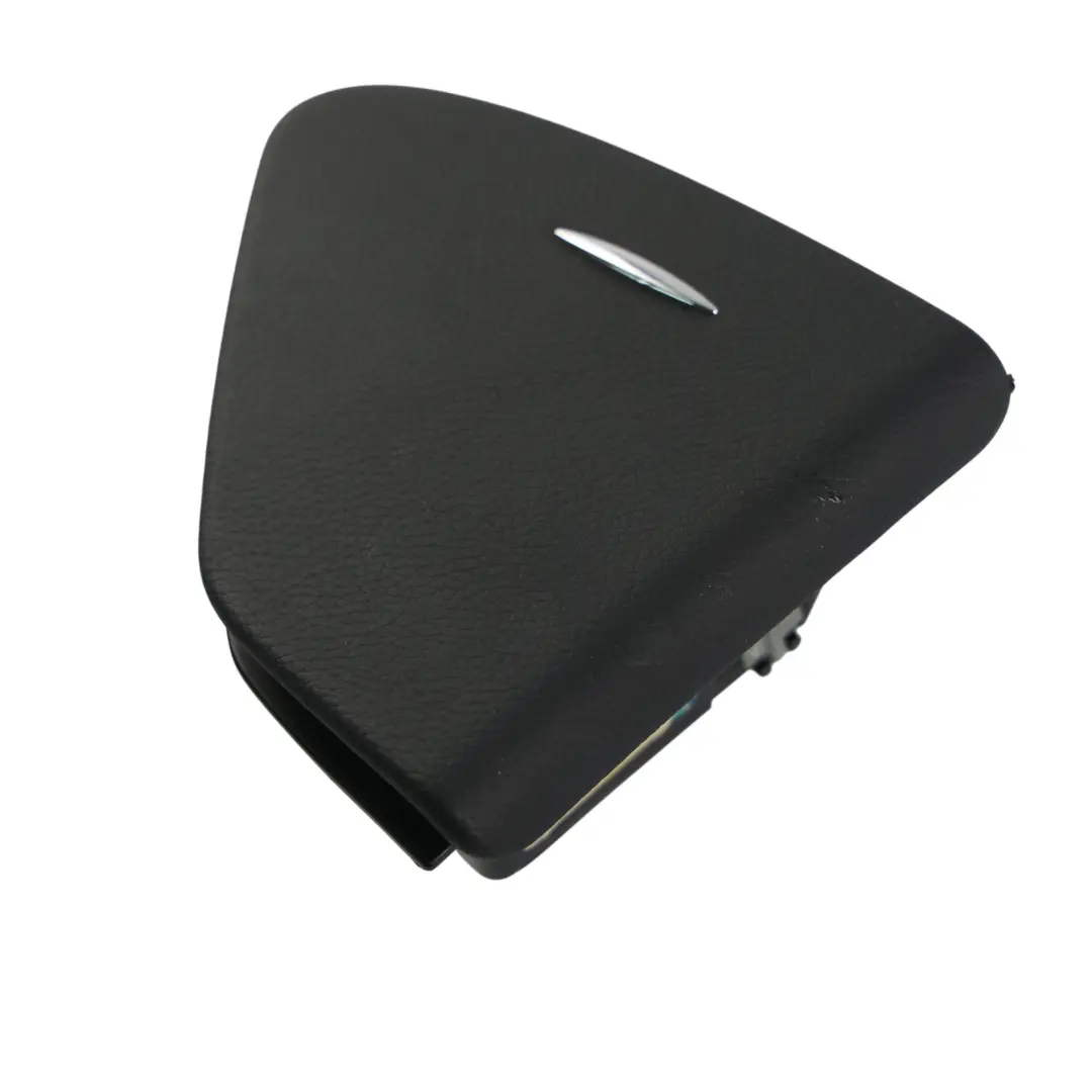 Cendrier Rangement Arrière Gauche pour Mercedes C219 à propos du numéro de pièce A2198100730 Mercedes C219 Cendrier Rangement Arrière Gauche - SKU A2198100730 - Numéro de pièce A2198100730