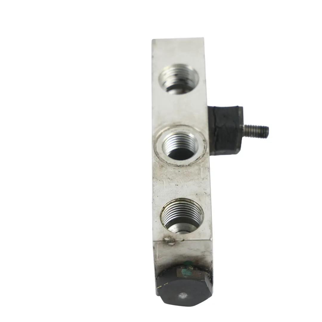 ABC Suspension Hydraulic Distributor to Mercedes C215 W220 R230 with Part number A2203200051 Mercedes C215 W220 R230 ABC Suspension Hydraulic Distributor - SKU A2203200051 - Part number A2203200051