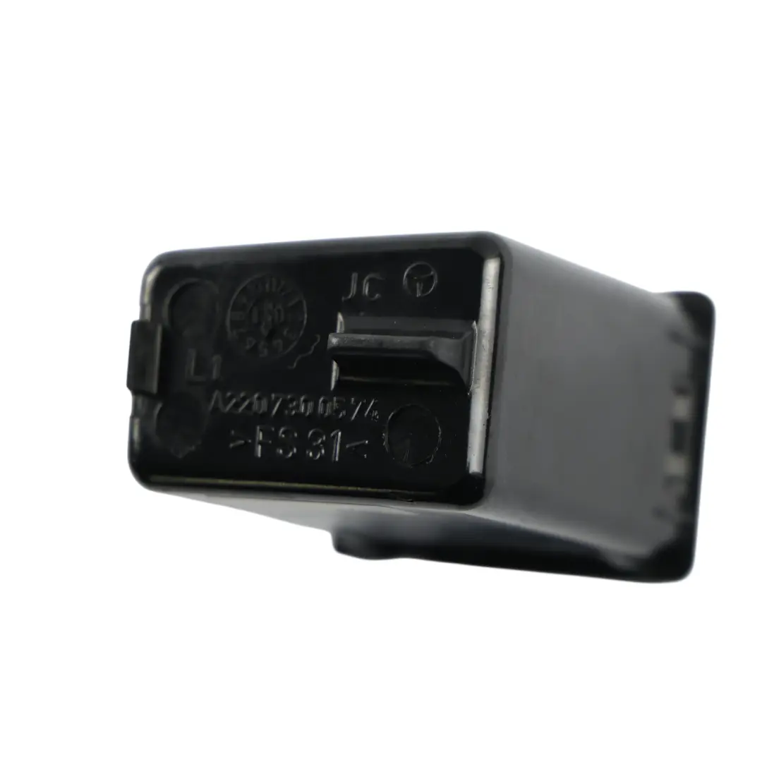 Mercedes W220 Bandeja Cenicero Tarjeta Puerta Trasera Izquierda - SKU A2207300574 - Número de pieza A2207300574