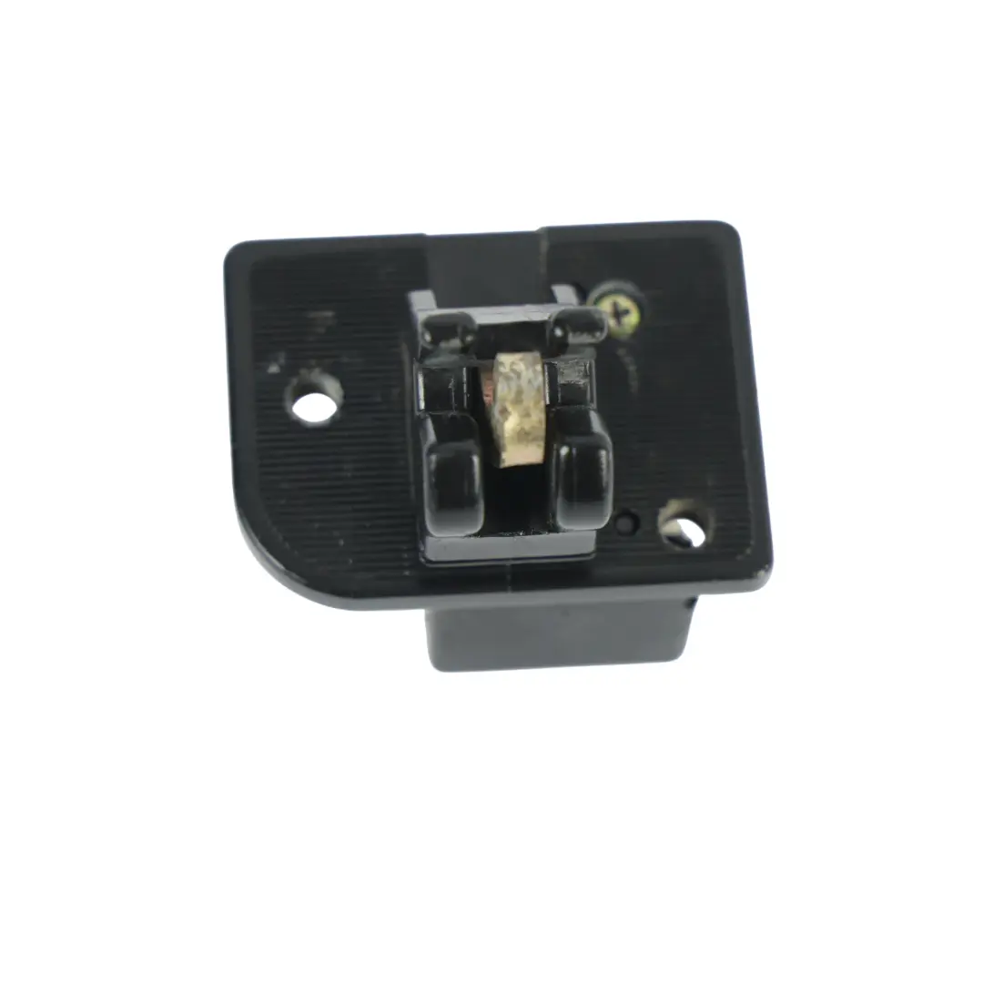 Serrure Additionnelle Coffre Gauche pour Mercedes W203 C209 C215 W220 à propos du numéro de pièce A2207500384 Mercedes W203 C209 C215 W220 Serrure Additionnelle Coffre Gauche - SKU A2207500384 - Numéro de pièce A2207500384