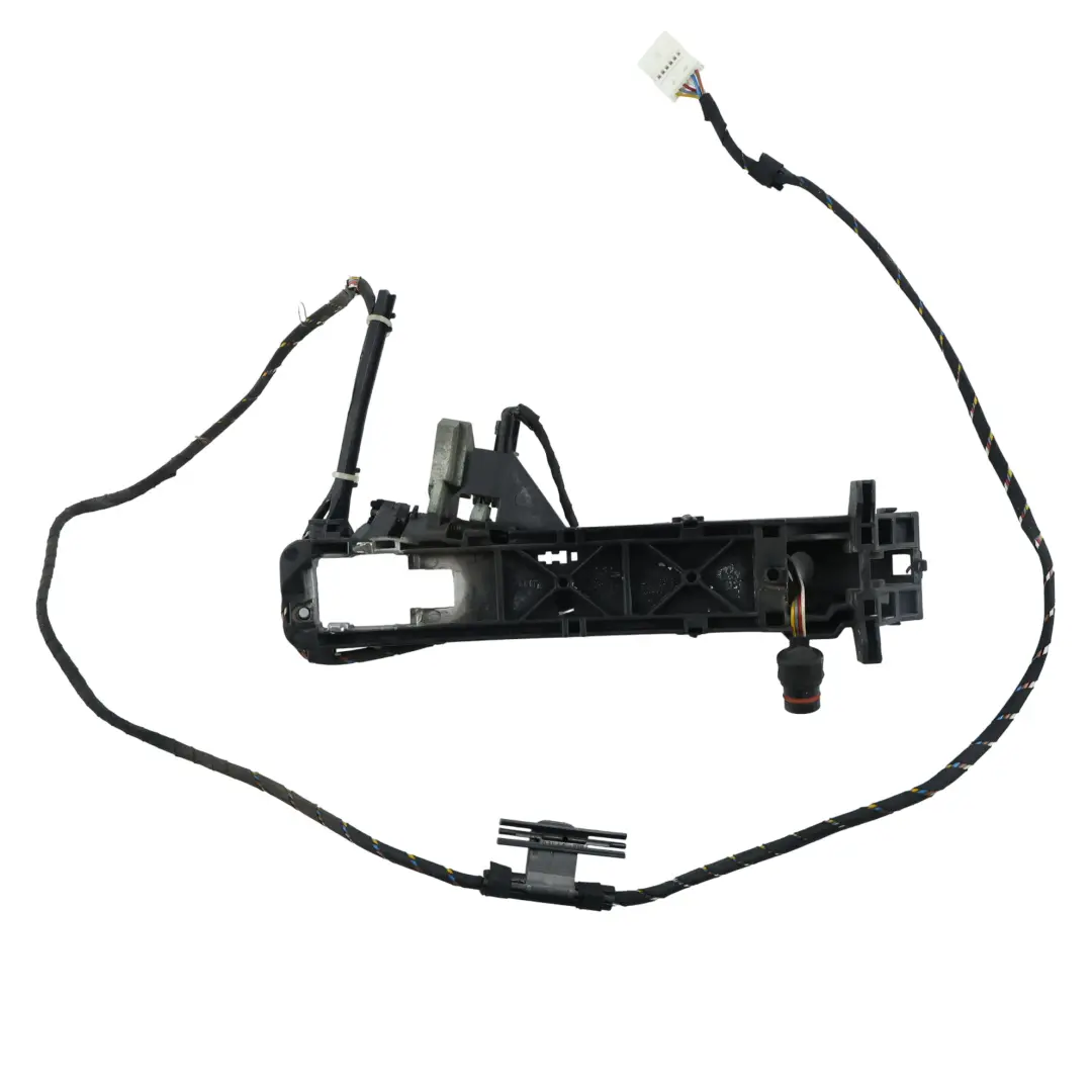 Wspornik Klamki Drzwi Przedni Lewy do Mercedes W220 o numerze A2207601334 Mercedes W220 Wspornik Klamki Drzwi Przedni Lewy - SKU A2207601334 - Numer Części A2207601334