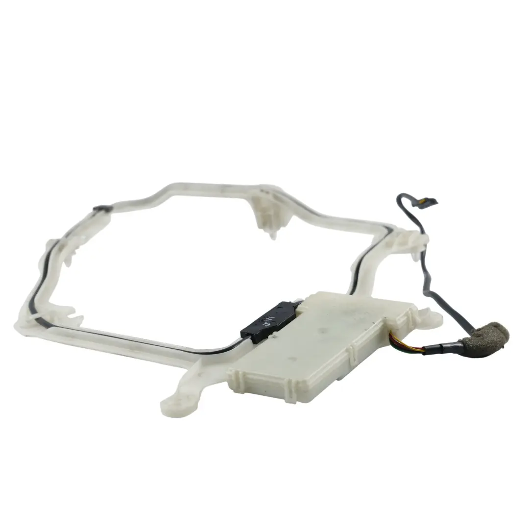 Mercedes W220 Antena Entrada Sin Llave Puerta Delantera Izquierda A2208200275 - SKU A2208200175 - Número de pieza A2208200175