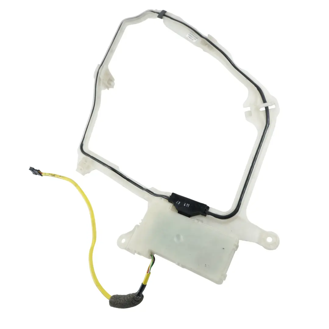 Front Door Keyless Entry Antenna Right O/S Side to Mercedes W220 with Part number A2208200275 Mercedes W220 Front Door Keyless Entry Antenna Right O/S Side - SKU A2208200275 - Part number A2208200275