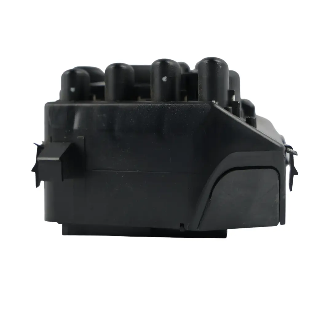 Panel Przełączników Fotela Pamięć Przedni Lewy do Mercedes W220 o numerze A2208213758 Mercedes W220 Panel Przełączników Fotela Pamięć Przedni Lewy - SKU A2208213758 - Numer Części A2208213758