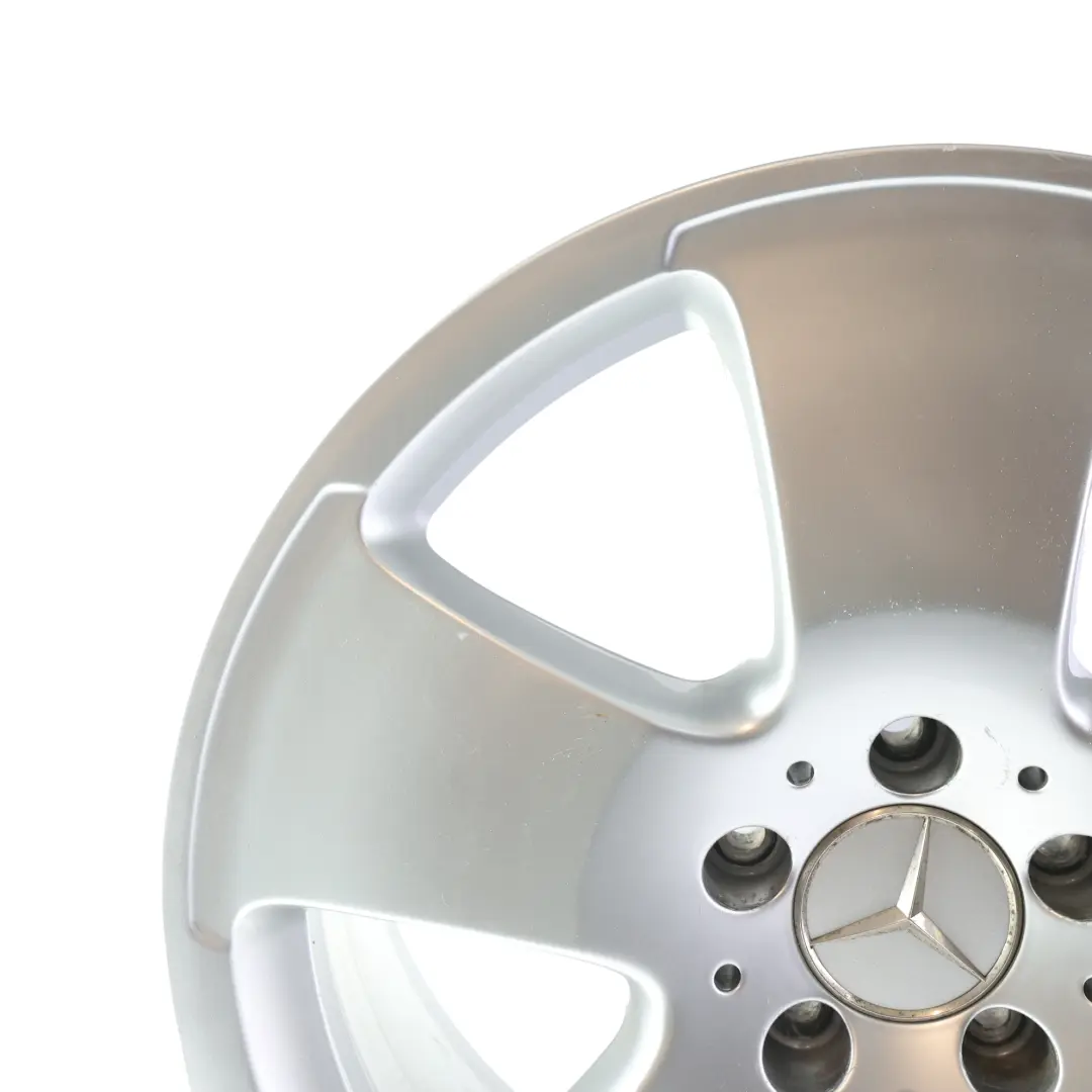 Srebrna Felga Aluminiowa 18" 8,5J ET:43 do Mercedes W221 o numerze A2214012102 Mercedes W221 Srebrna Felga Aluminiowa 18" 8,5J ET:43 - SKU A2214012102-2 - Numer Części A2214012102
