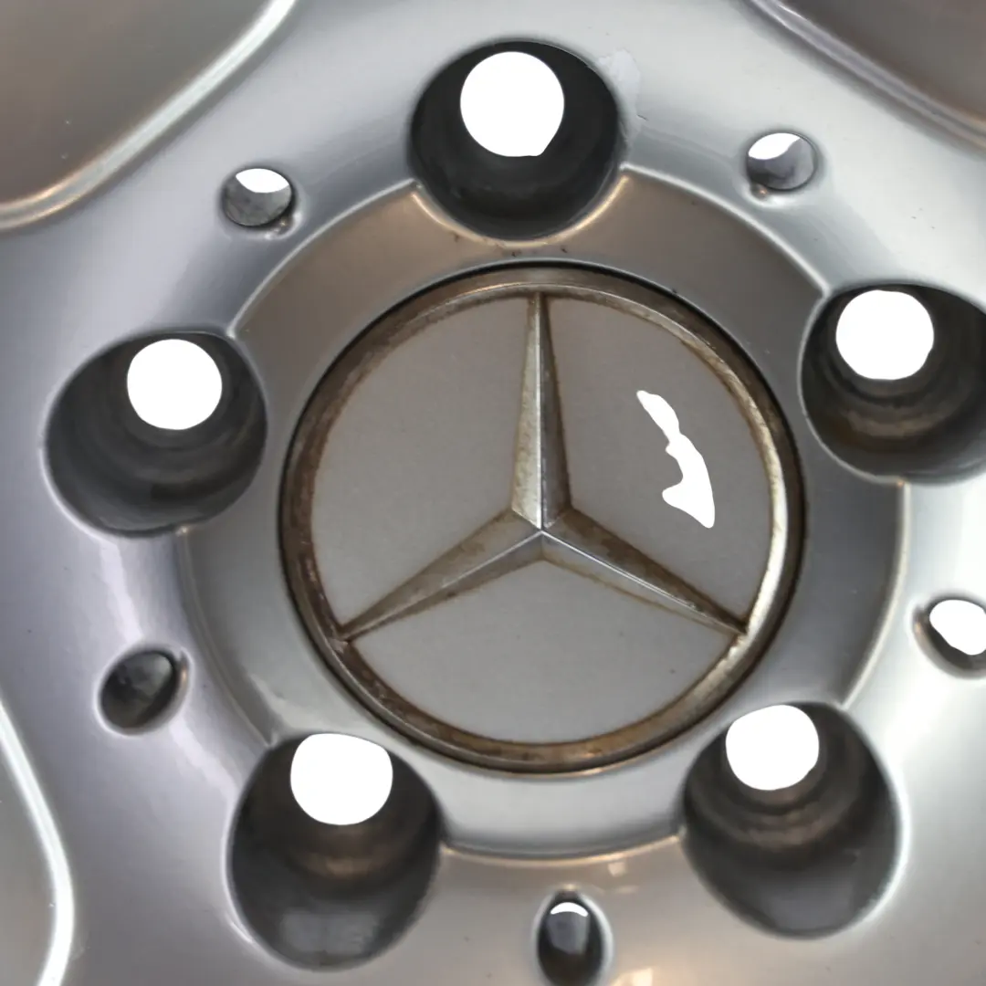 Felga Srebrna 20" 8.5J ET43 5-Ramienna A2214012502 do Mercedes W221 AMG o numerze A2214012402 Mercedes W221 AMG Felga Srebrna 20" 8.5J ET43 5-Ramienna A2214012502 - SKU A2214012402-1 - Numer Części A2214012402