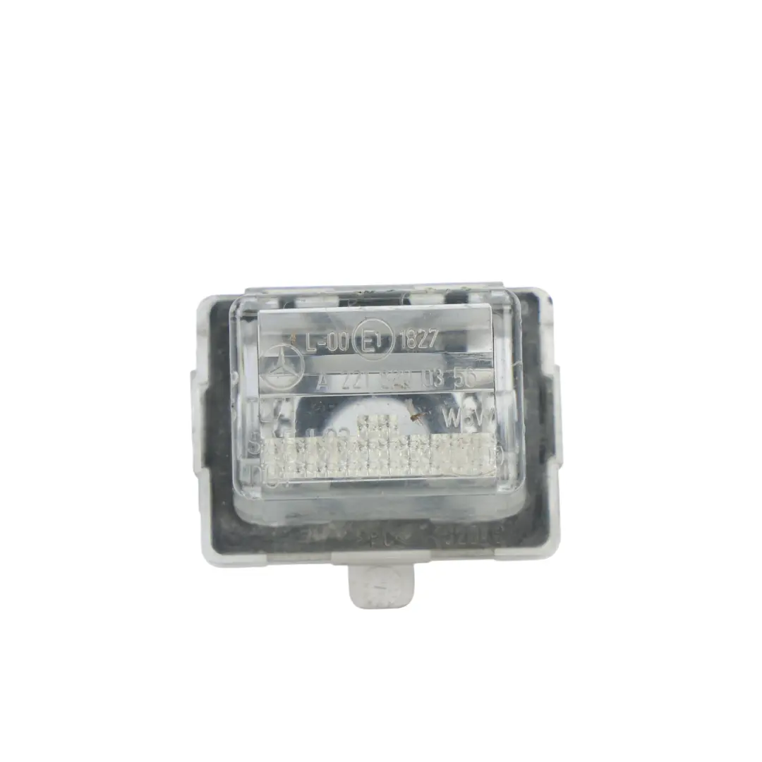 Feu Plaque Arrière Gauche Droit pour Mercedes W221 à propos du numéro de pièce A2218200356 Mercedes W221 Feu Plaque Arrière Gauche Droit - SKU A2218200356 - Numéro de pièce A2218200356