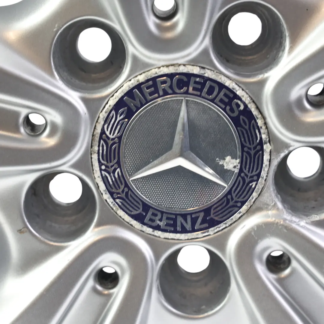 Felga Aluminiowa Srebrna 17" ET:52,5 7,5J do Mercedes W176 W246 o numerze A2464011400 Mercedes W176 W246 Felga Aluminiowa Srebrna 17" ET:52,5 7,5J - SKU A2464011400-2 - Numer Części A2464011400