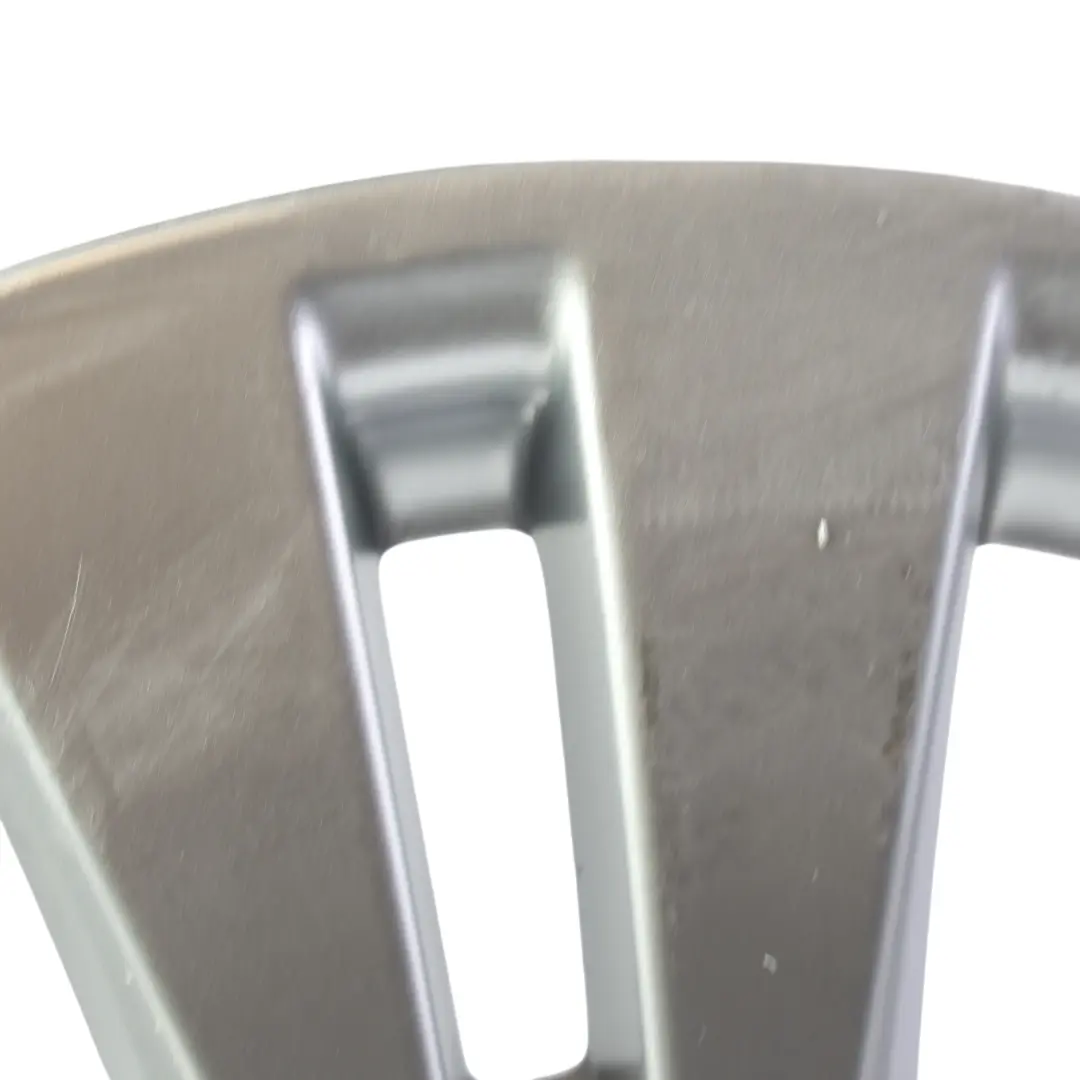 Felga Aluminiowa Srebrna 17" ET:52,5 7,5J do Mercedes W176 W246 o numerze A2464011400 Mercedes W176 W246 Felga Aluminiowa Srebrna 17" ET:52,5 7,5J - SKU A2464011400-2 - Numer Części A2464011400