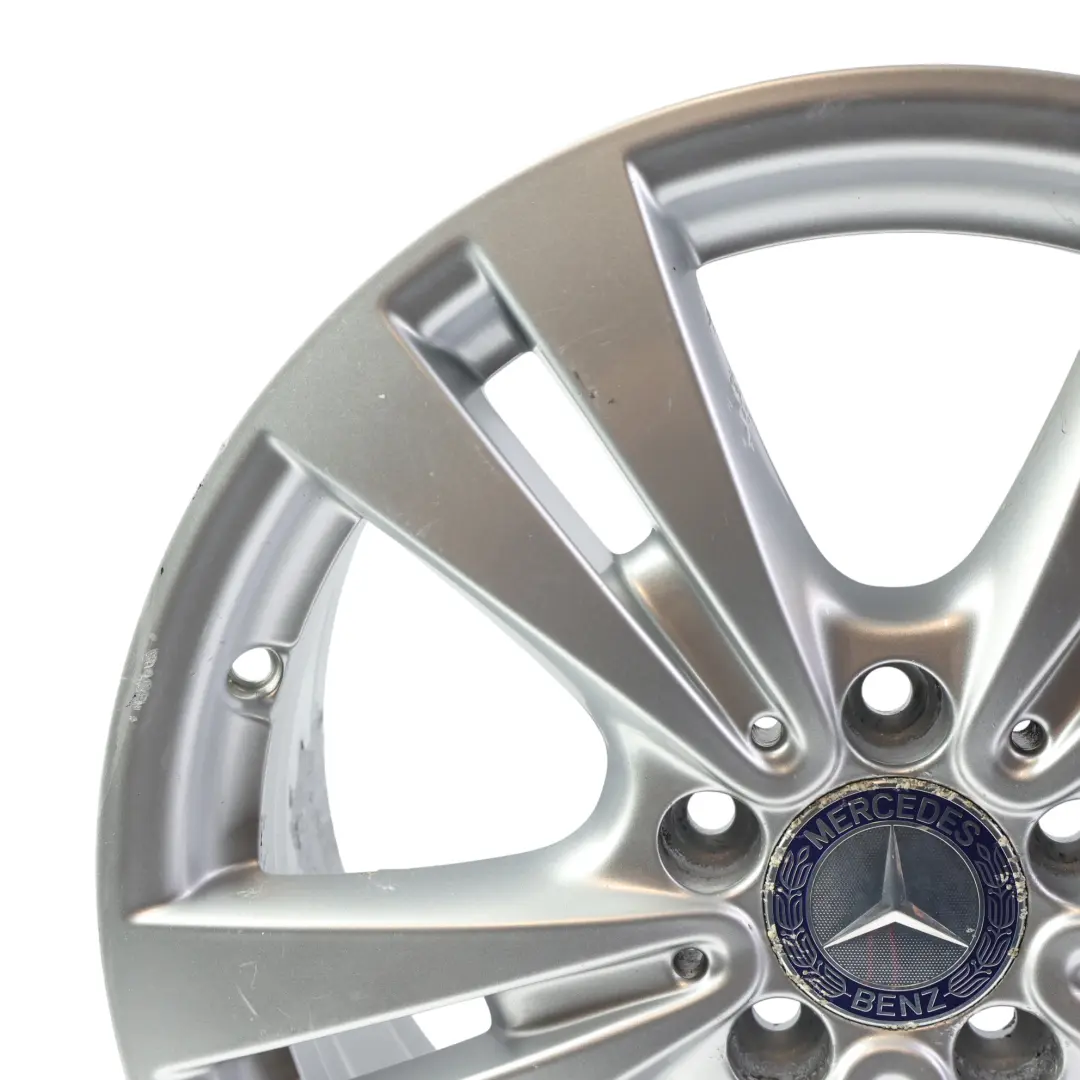 Cerchio in lega argento 17" 7,5J ET:52,5 per Mercedes W176 W246 con numero di parte A2464011400 Mercedes W176 W246 Cerchio in lega argento 17" 7,5J ET:52,5 - SKU A2464011400-5 - Numero di parte A2464011400