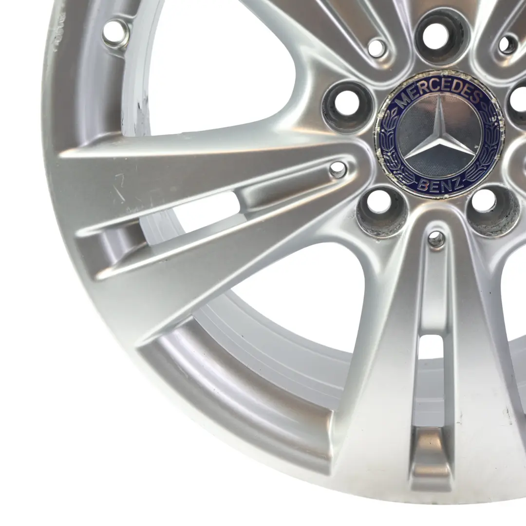 Cerchio in lega argento 17" 7,5J ET:52,5 per Mercedes W176 W246 con numero di parte A2464011400 Mercedes W176 W246 Cerchio in lega argento 17" 7,5J ET:52,5 - SKU A2464011400-5 - Numero di parte A2464011400