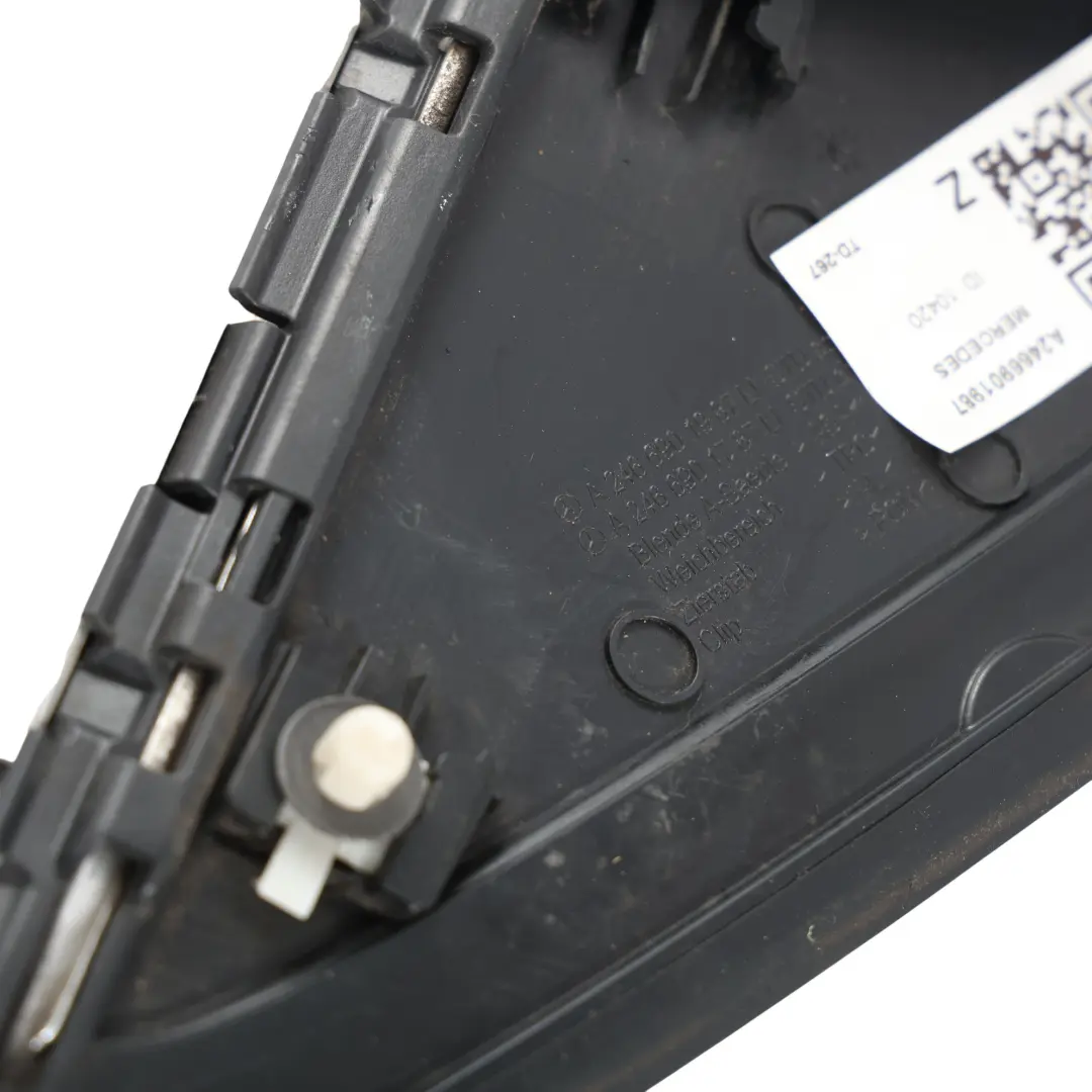 Mercedes W246 Triangle de recouvrement vitre extérieure avant gauche - SKU A2466901787 - Numéro de pièce A2466901787