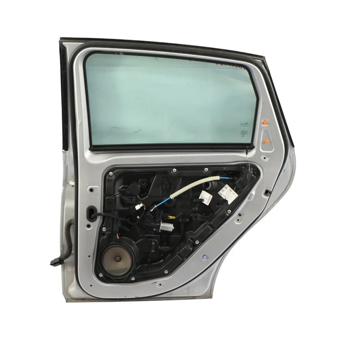 Drzwi Prawe Tylne Polar Silver Srebrny Metalik - 761 do Mercedes W246 B-Class o numerze A2467300205 Mercedes W246 B-Class Drzwi Prawe Tylne Polar Silver Srebrny Metalik - 761 - SKU A2467300205-PLS - Numer Części A2467300205