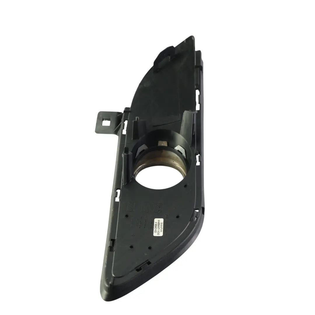 Mercedes W246 Grille Calandre Pare-Chocs Avant Panneau Droit - SKU A2468851322 - Numéro de pièce A2468851322