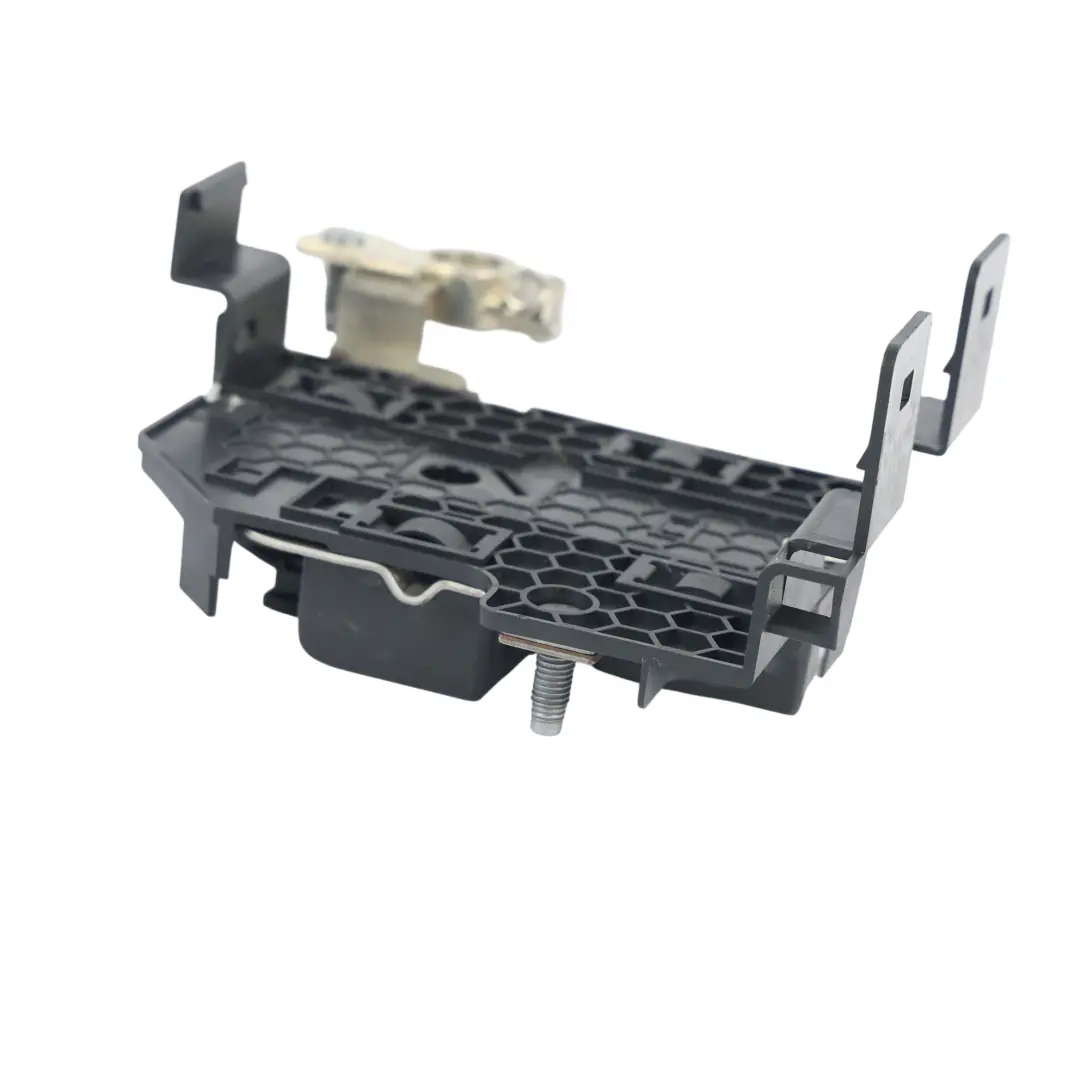 Batterie Klemme Begrenzer Halterung Einheit für Mercedes W177 W247 mit Teilenummer A2479067502 Mercedes W177 W247 Batterie Klemme Begrenzer Halterung Einheit - SKU A2479067502 - Teilenummer A2479067502