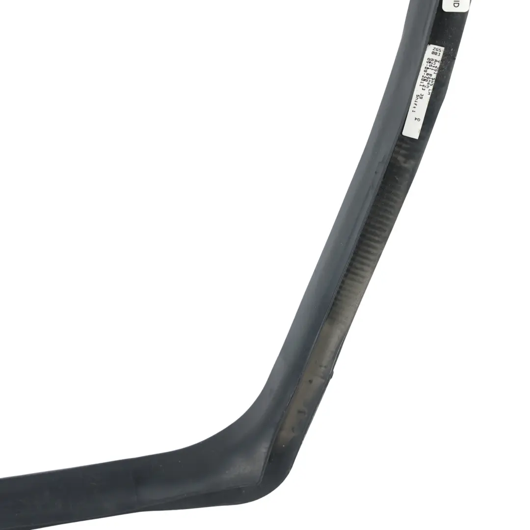 Junta Cristal Trasero Izquierdo Cuarto para Mercedes V251 con número de pieza A2516701939 Mercedes V251 Junta Cristal Trasero Izquierdo Cuarto - SKU A2516701939 - Número de pieza A2516701939